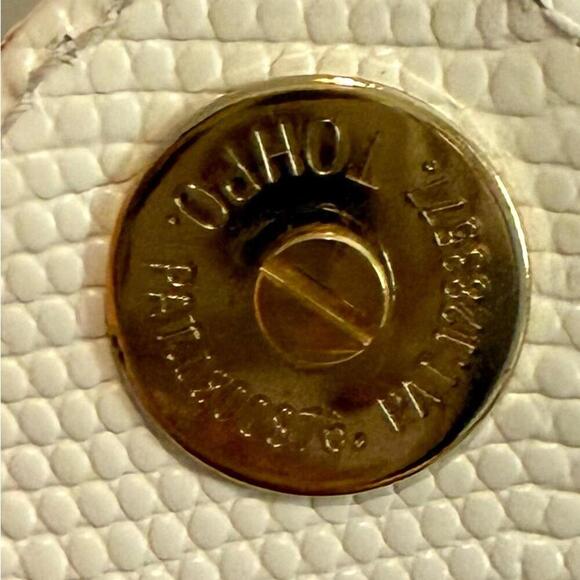 AUTHENTIC Vintage Salvatore Ferragamo White Crossbody Bag Full Inclusion-EUC - Picture 7 of 9